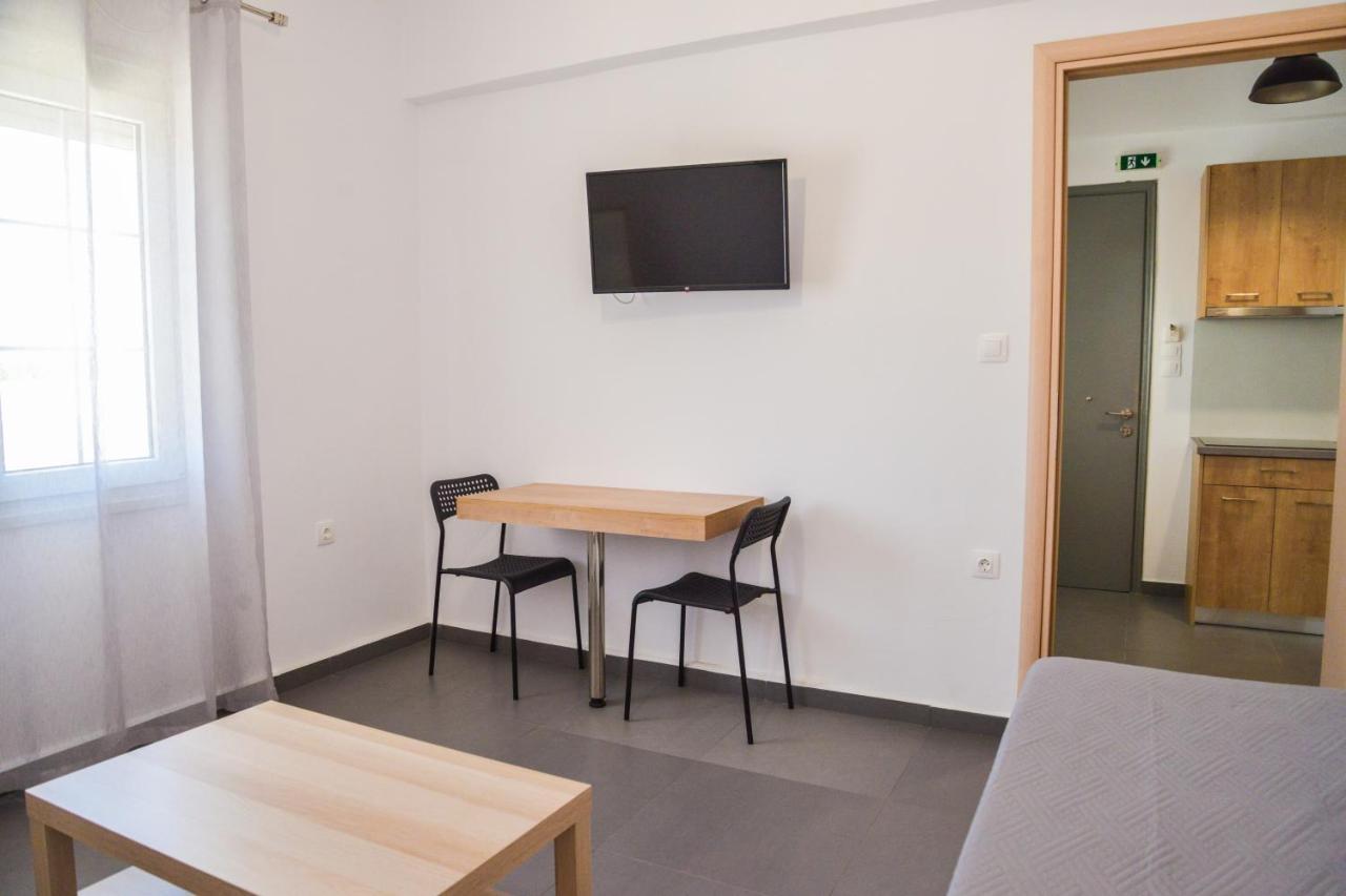 Tzoka'S Apartments Adámasz Kültér fotó