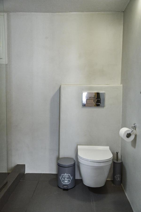 Tzoka'S Apartments Adámasz Kültér fotó