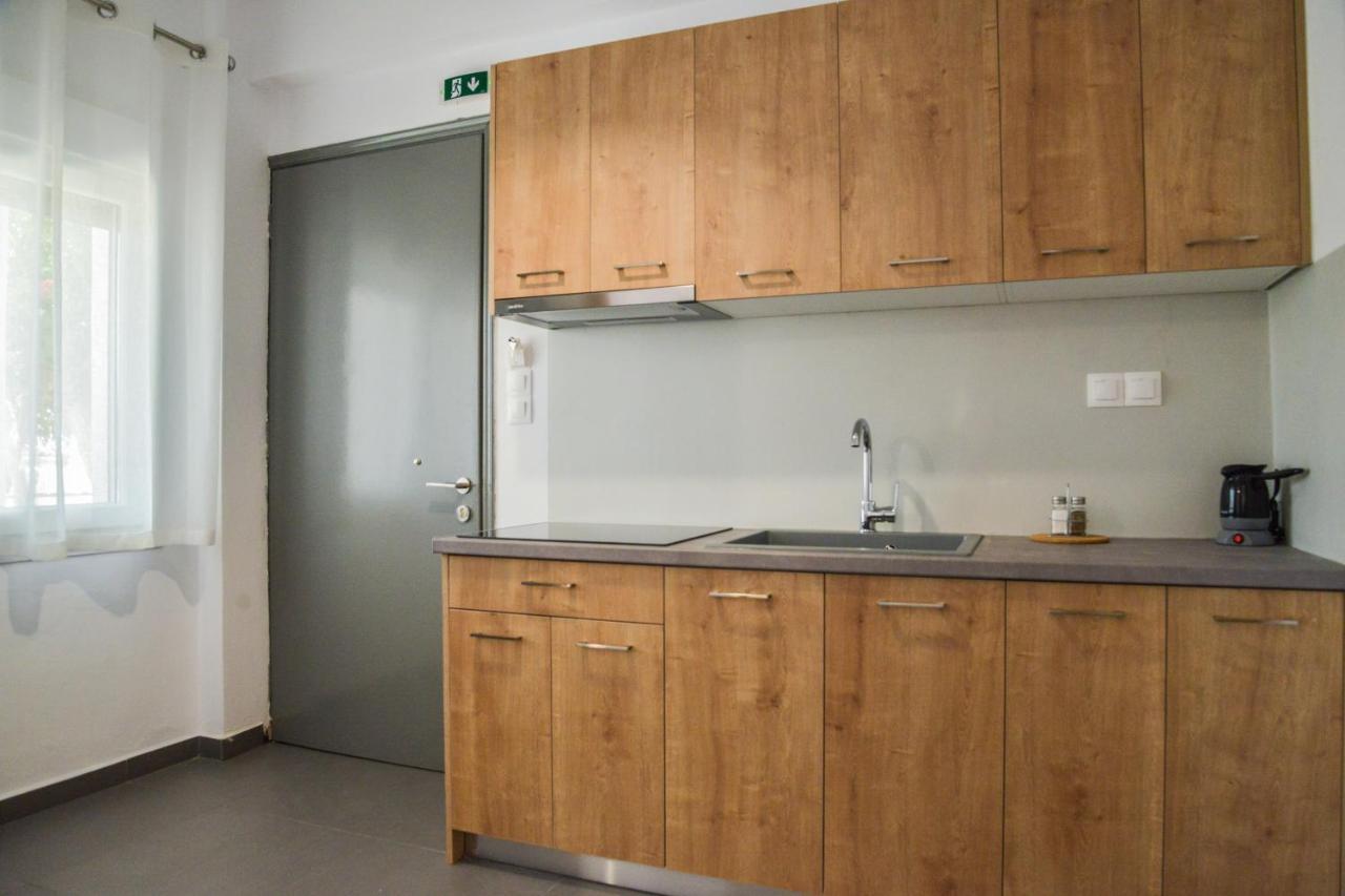 Tzoka'S Apartments Adámasz Kültér fotó