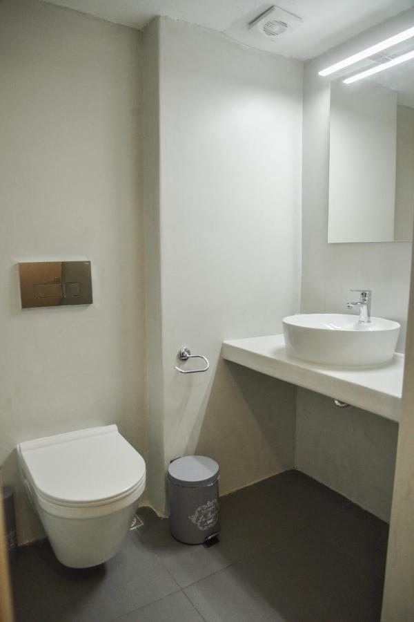 Tzoka'S Apartments Adámasz Kültér fotó