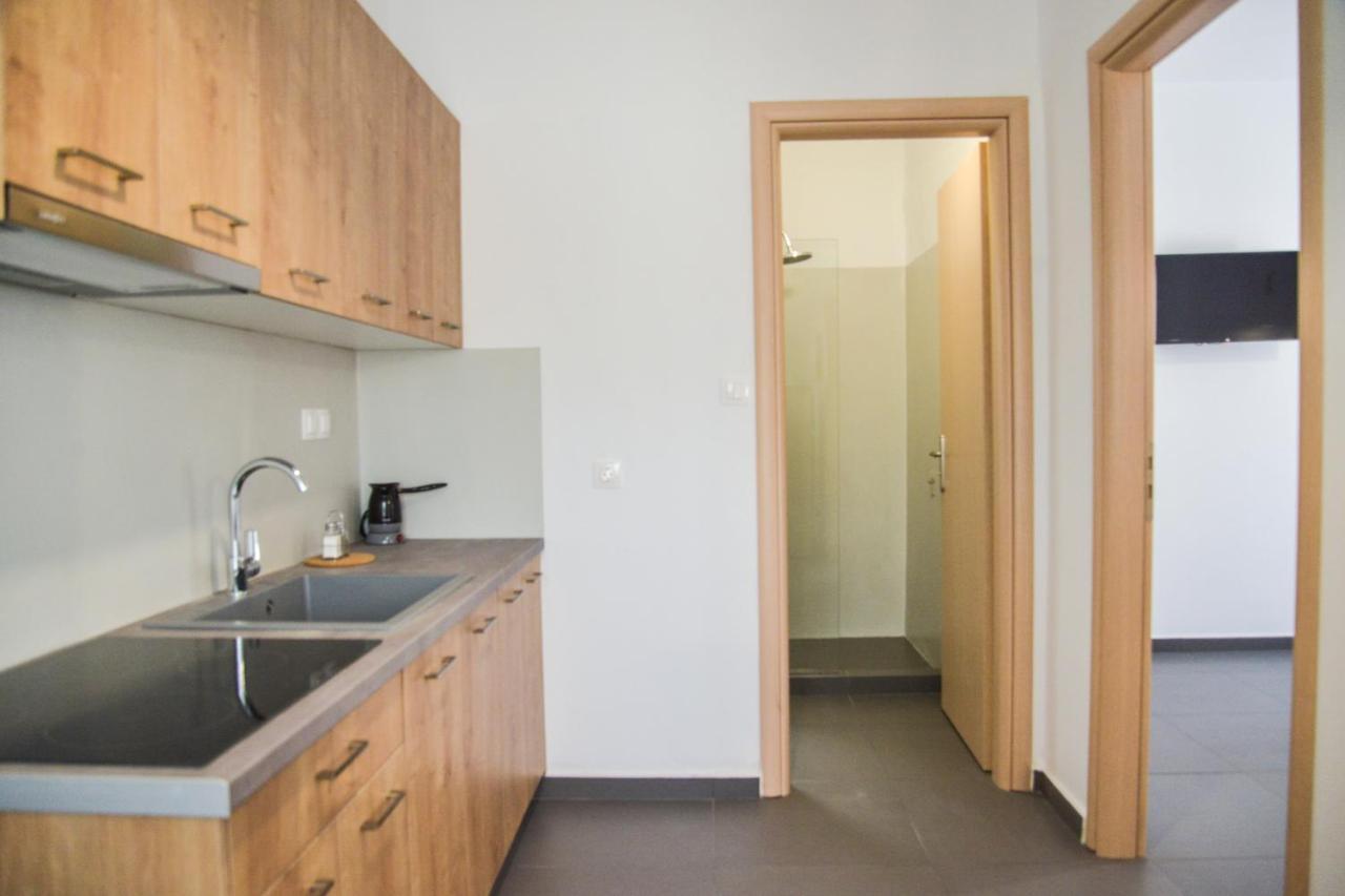 Tzoka'S Apartments Adámasz Kültér fotó